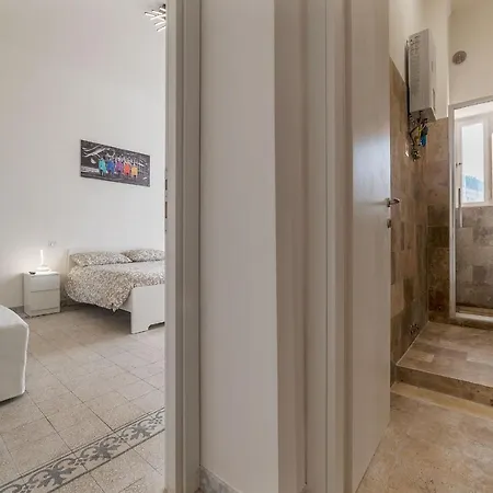 Colosseo & Colle Oppio Cozy *